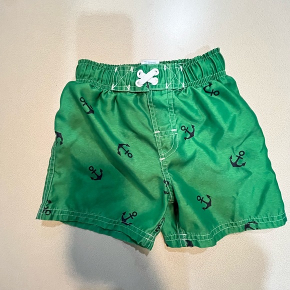 EUC 18 months Boys Swim bundle - 7 pieces - rash guards and swim trunks - Picture 2 of 8